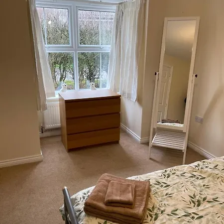 Spacious, Quiet, Sleeps 12, 3 Bathrooms, Parking, Kia 1 Kirkby in Ashfield Exterior photo