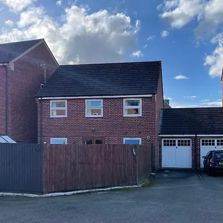 Spacious, Quiet, Sleeps 12, 3 Bathrooms, Parking, Kia 1 Kirkby in Ashfield Exterior photo