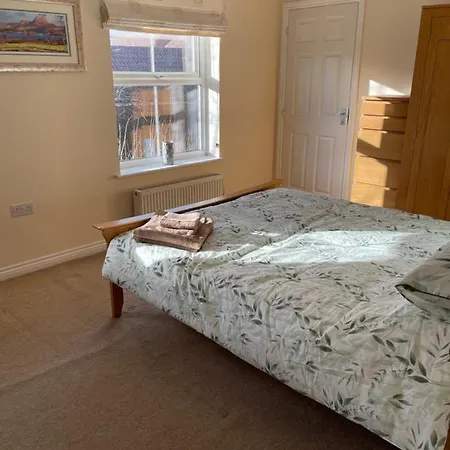 Spacious, Quiet, Sleeps 12, 3 Bathrooms, Parking, Kia 1 Kirkby in Ashfield Exterior photo