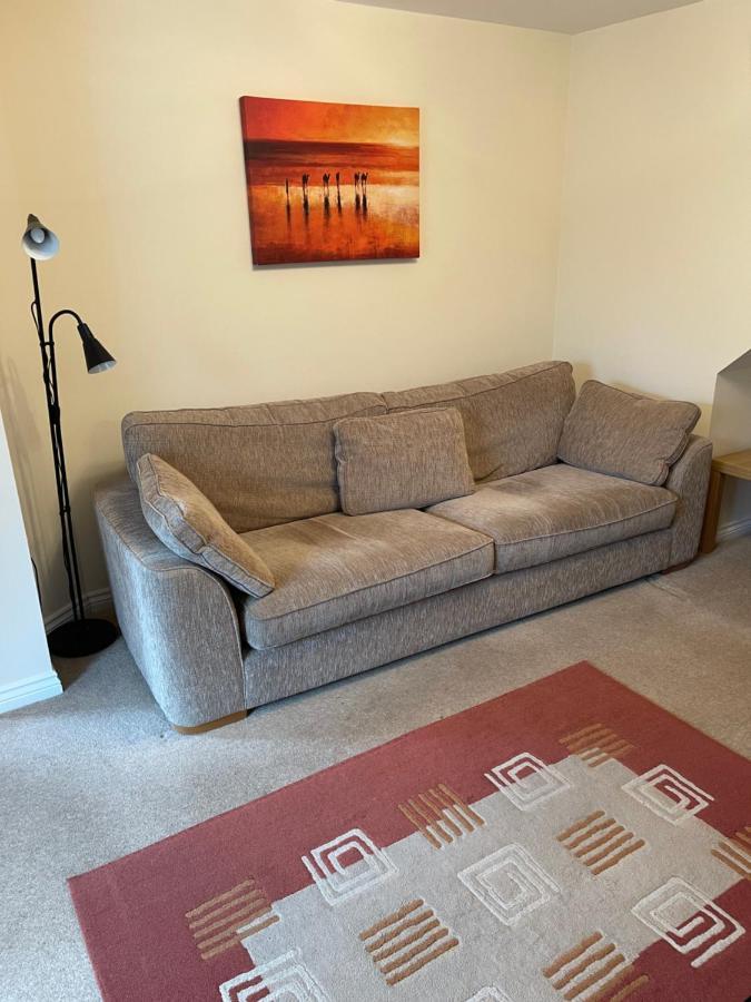 Holiday home Spacious, Quiet, Sleeps 12, 3 Bathrooms, Parking, Kia 1