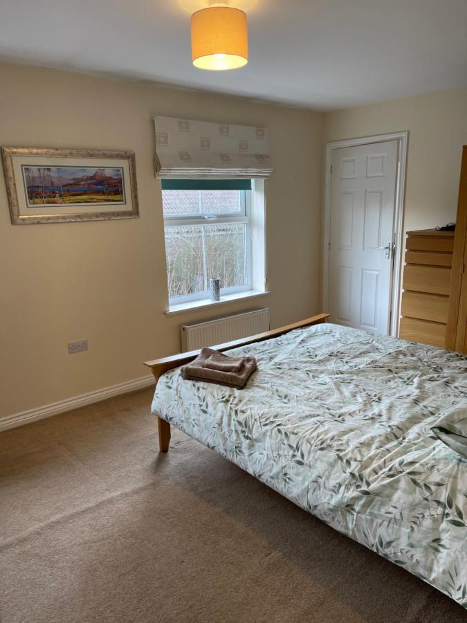 Spacious, Quiet, Sleeps 12, 3 Bathrooms, Parking, Kia 1